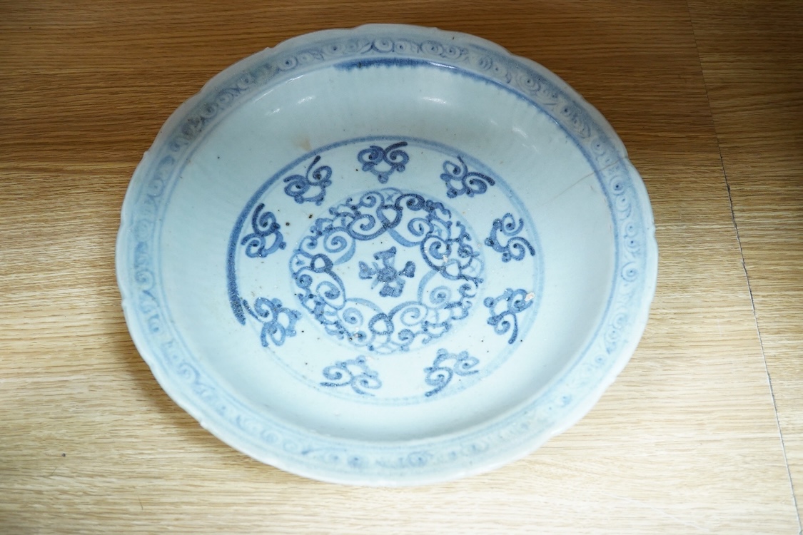 Two Ming Swatow dishes, largest 32cm in diameter